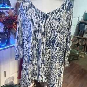 A Beautiful Blue And White Woman Blouse By Robert Louis Size 2X
